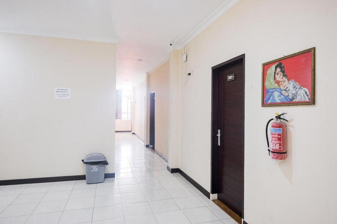 Reddoorz Plus @ Simpang Usu Medan Otel Dış mekan fotoğraf